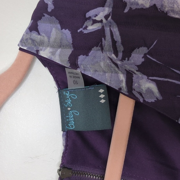 Gabby Skye NWT Faux Wrap Asymmetrical Hem Floral Dress Size 10 - Picture 10 of 14